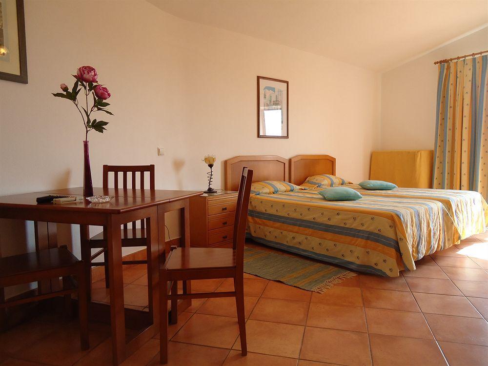 Canavial I & Ii Apart-hotel 3*